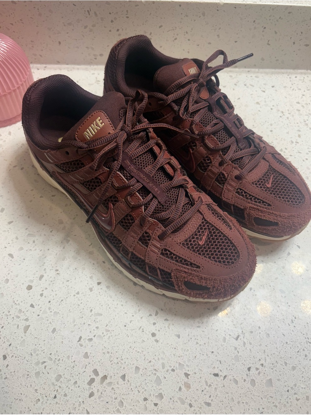 Nike unisex burgundy Mesh & Suede Sneakers men’s 10 women’s 11.5